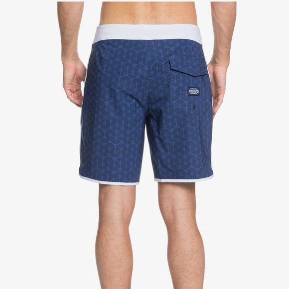 🌴QUICKSILVER Highline Tokolo Scallop 18" Board Shorts for Men 🌴 - Picture 5 of 8